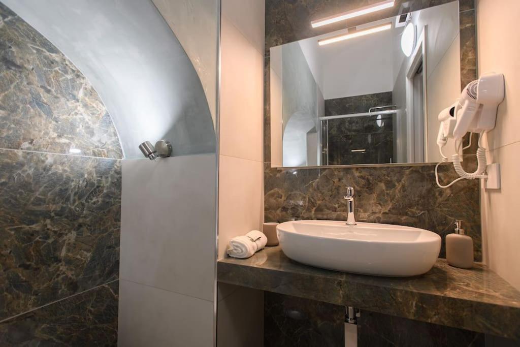 Alessia Holiday House 90Mq Salerno Centro Dış mekan fotoğraf