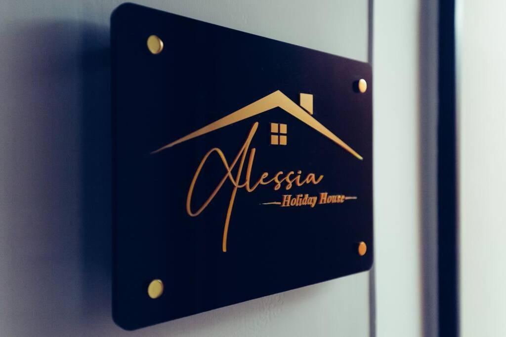 Alessia Holiday House 90Mq Salerno Centro Dış mekan fotoğraf